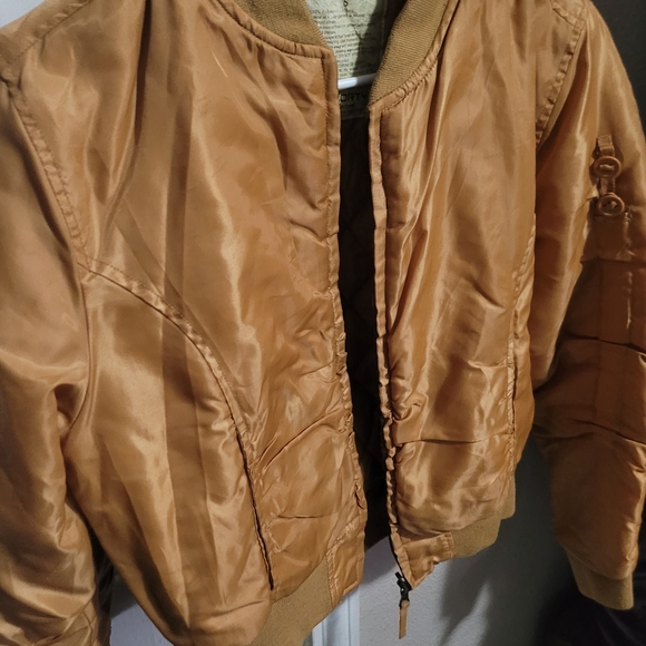 Puff Jacket - Picture 3 of 3